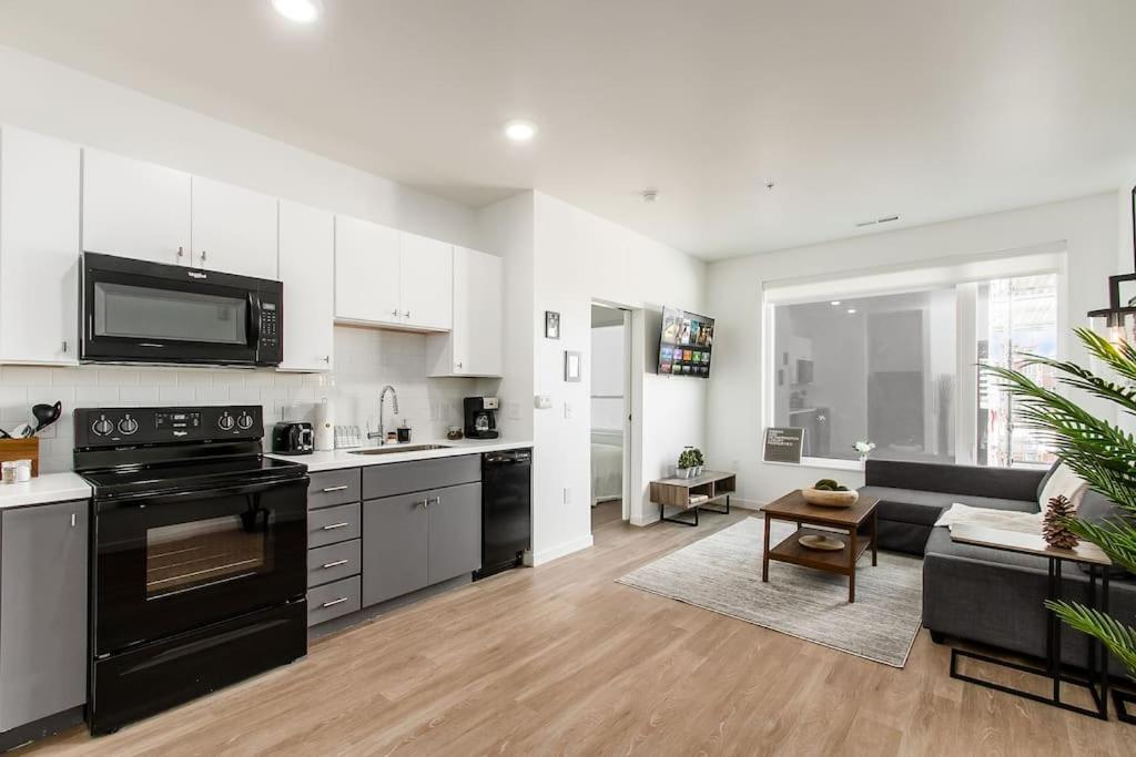 Brand New Gorgeous 1Br Apartment I Gym + Free Park Columbus Buitenkant foto